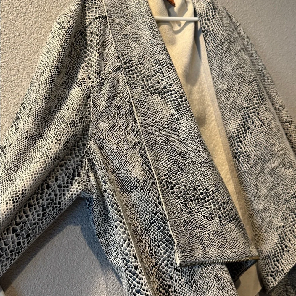 SCULLY Snakeskin Drape Cross Over Jacket Women’s Medium | Zip Front